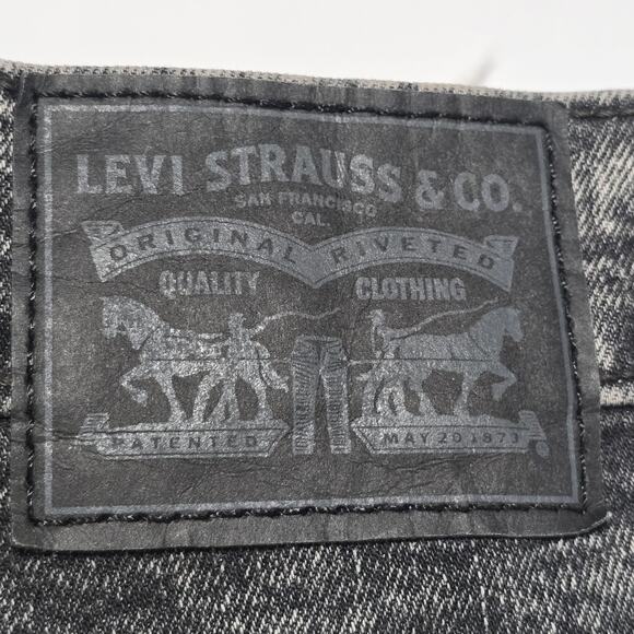 Levi’s High Waisted Mom Jeans Black Acid Wash Raw Hem Straight Leg 32 Y2K Grunge - Picture 9 of 11